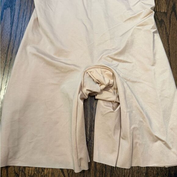 Spanx bodysuit Suit your Fancy - Picture 9 of 10